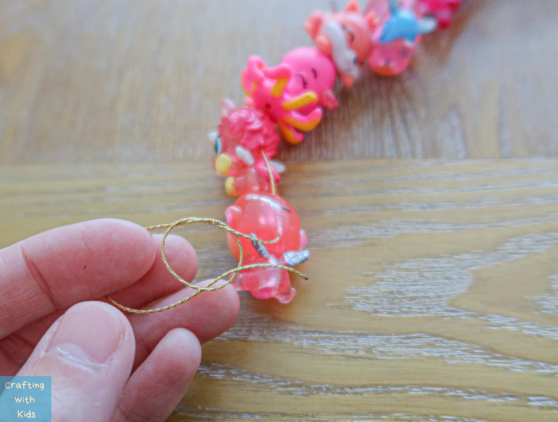 Make Your Own Hatchimal Necklace with the CollEGGtible Hatchimals Make Your Own Hatchimal Necklace with the CollEGGtible Hatchimals