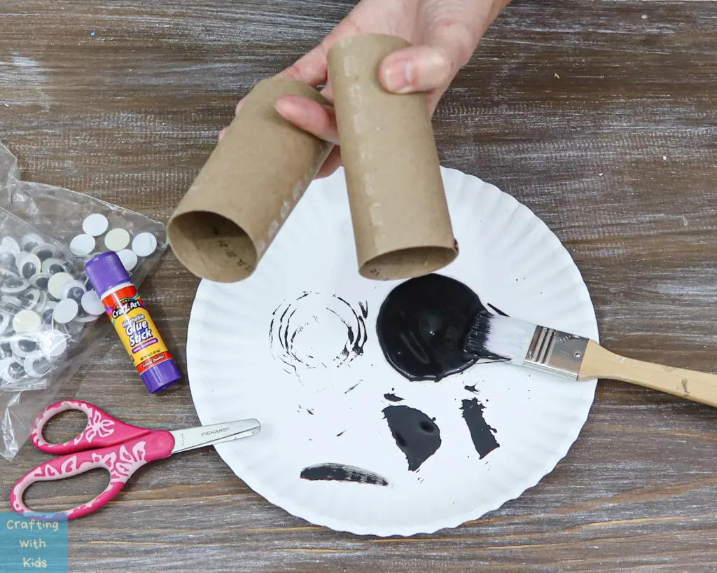 toilet paper tubes to make Spiders