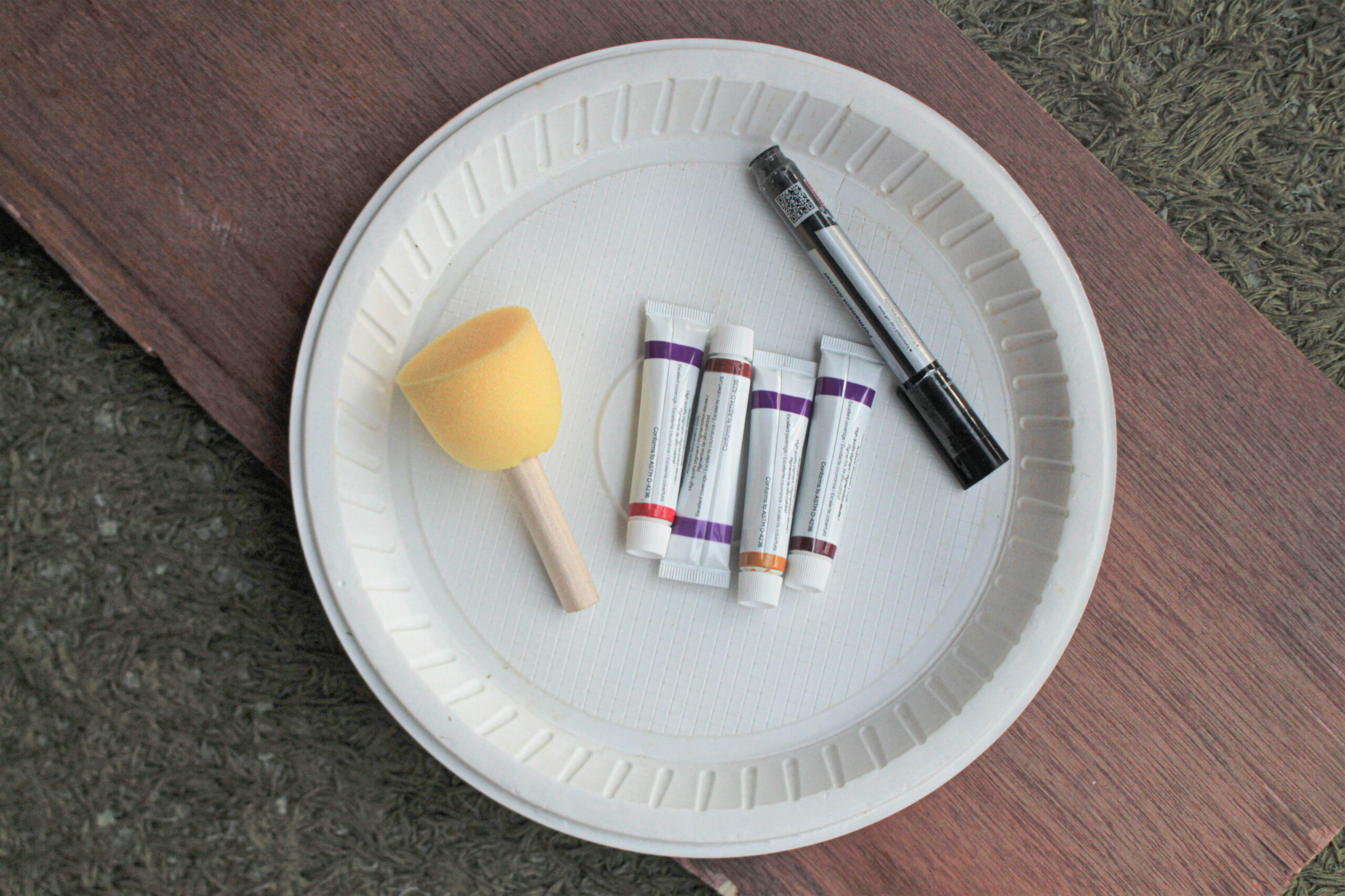 Paper Plate Craft with a 'Thankful For' Wheel for Thanksgiving