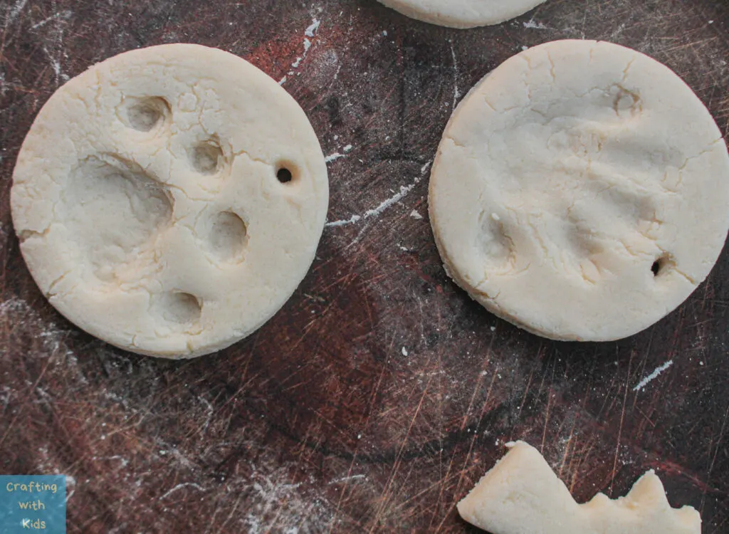 making handprints in salt dough ornaments