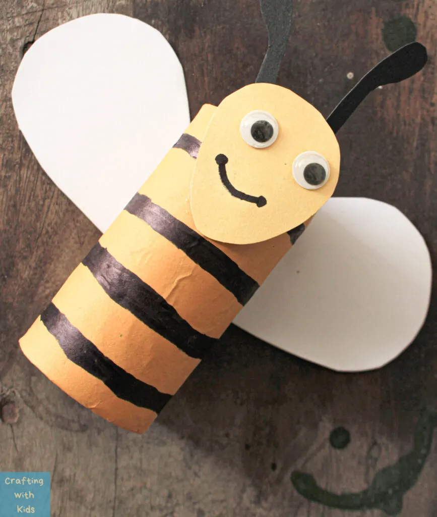 Bee craft toilet paper roll