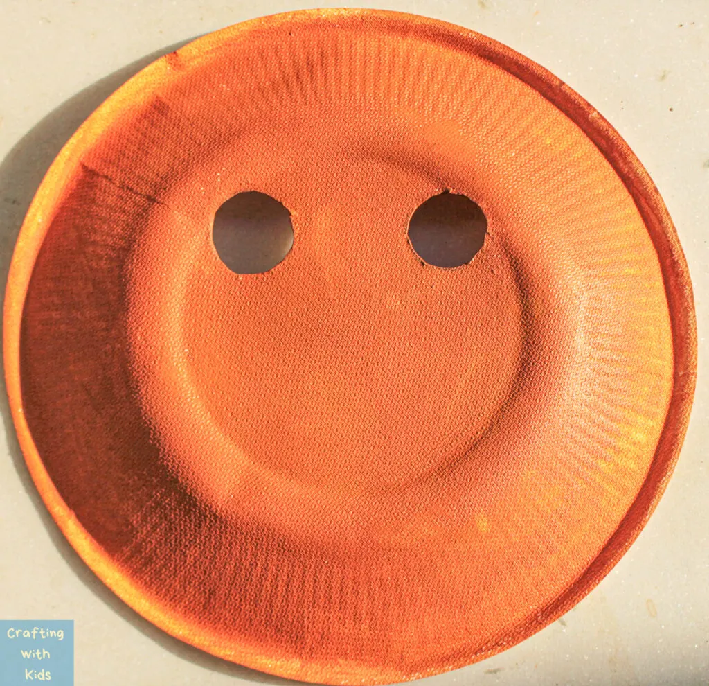 orange paper plate for pumpkin