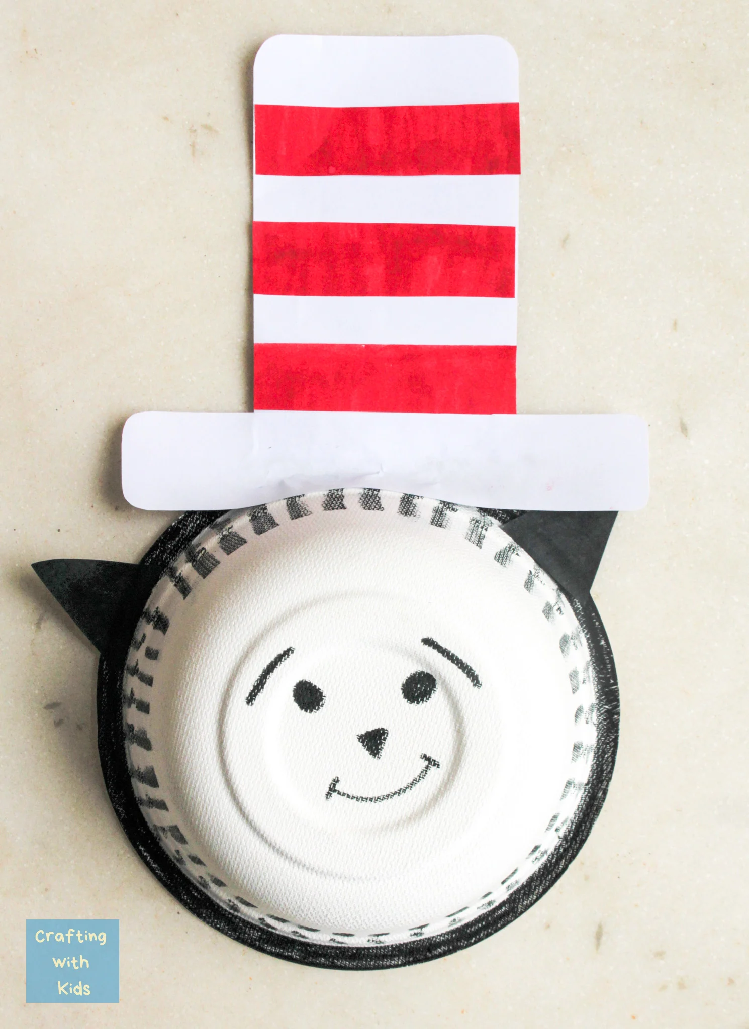 Cat in the hat paper craft