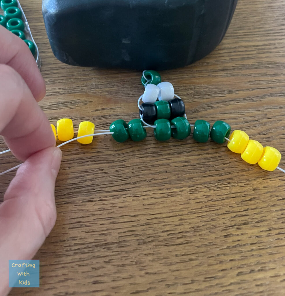 stringing beads for legs for bead lizard